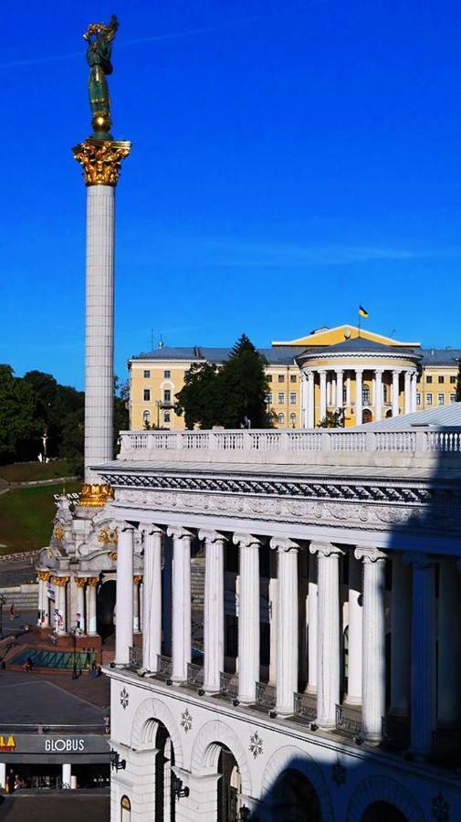 Independence Square - Khreschatyk. View On Independence Sq. Fountains كييف المظهر الخارجي الصورة